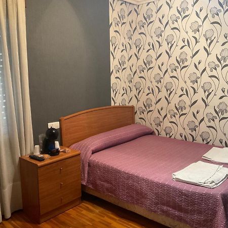 Pension La Chalana Пола-де-Лавиана Экстерьер фото